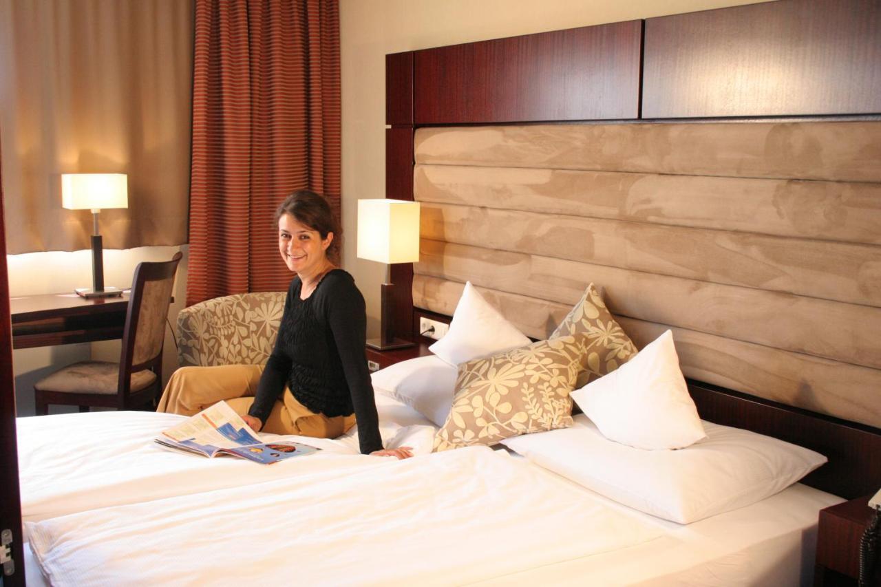 Akzent Hotel Loewen Langenargen Extérieur photo